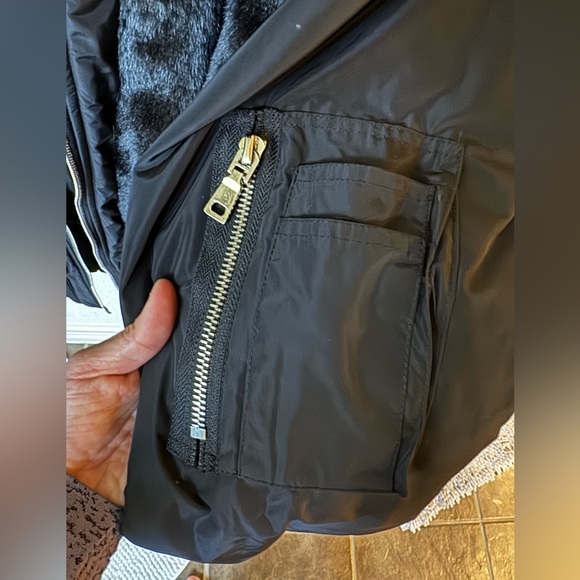 Front Row Shop Faux Fur Bomber with Double Zipper - Picture 5 of 6